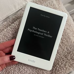 Kindle Paperwhite, 6" High Resolution Display 6th Generation - White
